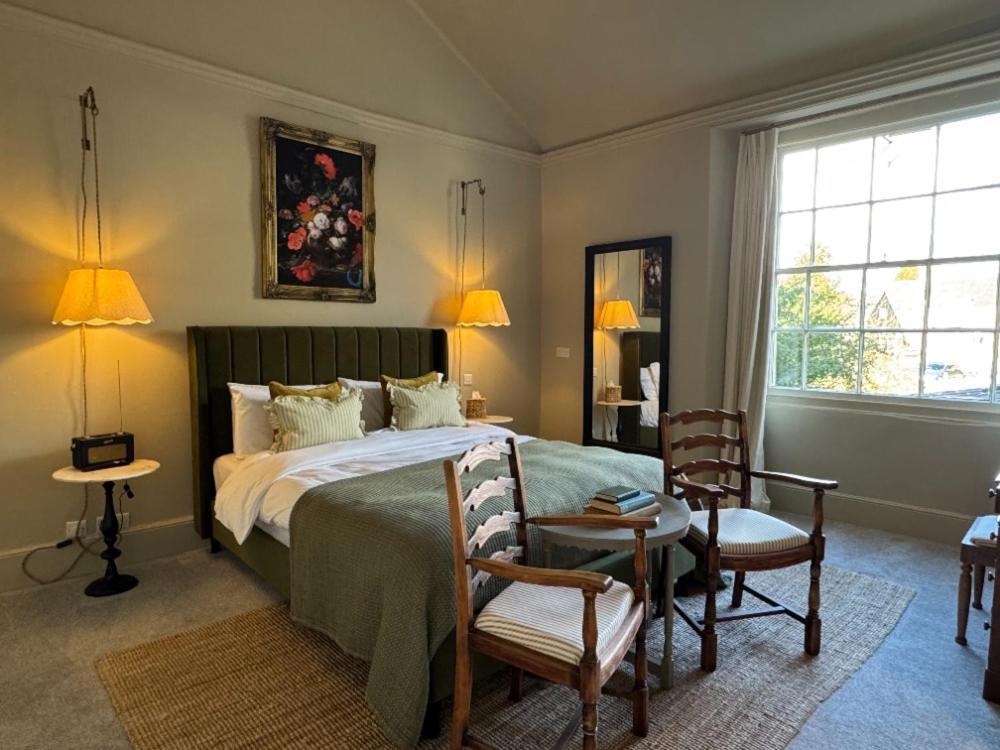 Hotel Neeld Arms à Grittleton Extérieur photo